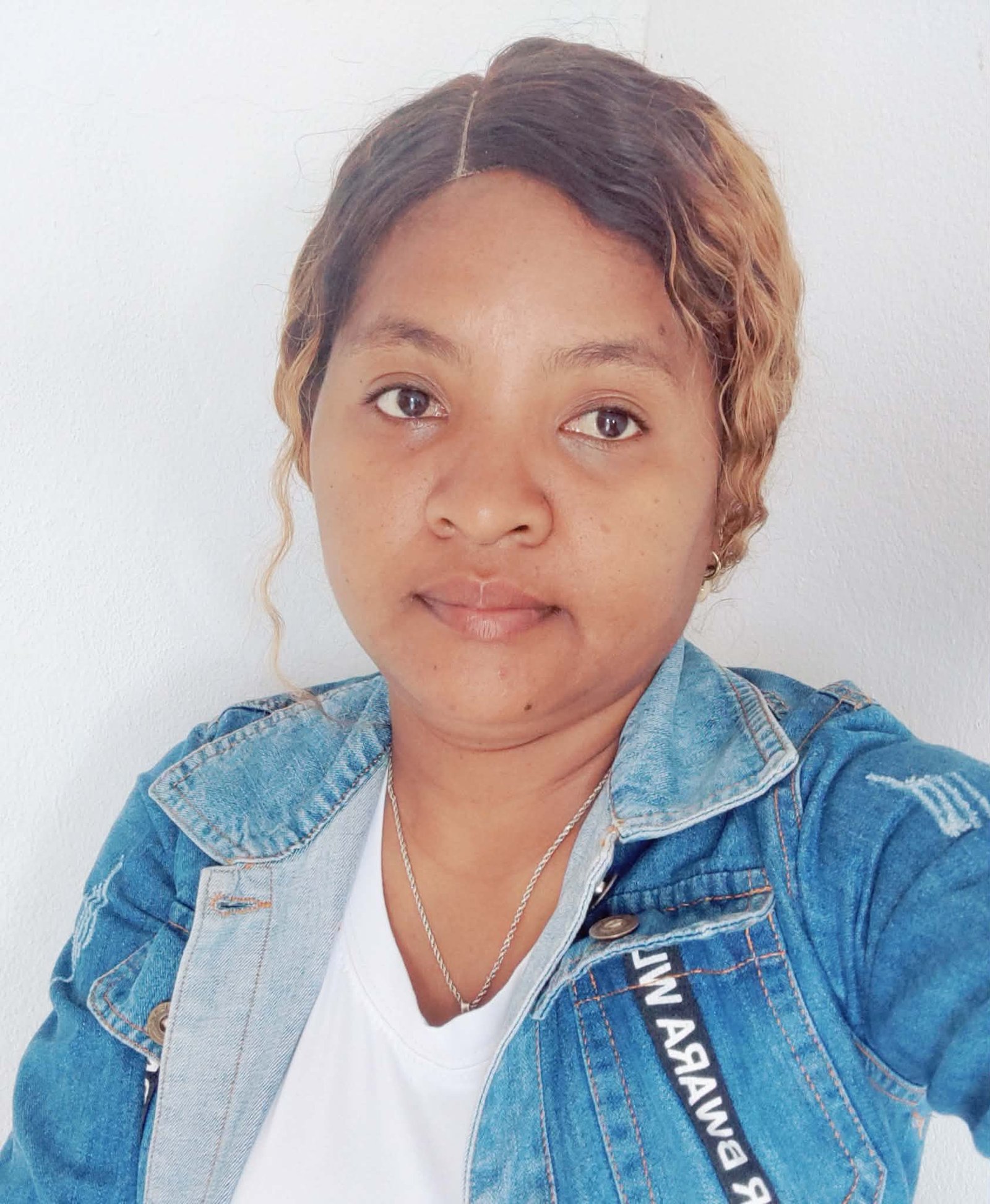 Raveloarison Nouméa Sylvanne